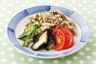 ゆで豚肉と夏野菜の和え物